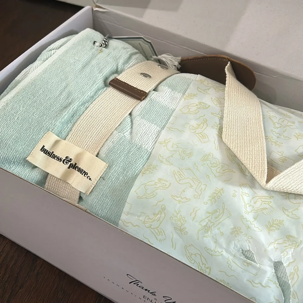 NEW Anthropologie Business & Pleasure Co. XL Beach Blanket